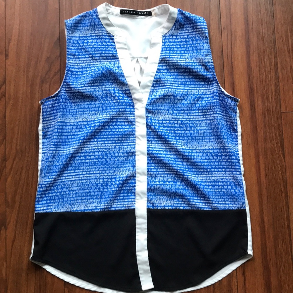 🎈4/$20 Ivanka Trump Sleeveless Top in excellent condition. Size small.